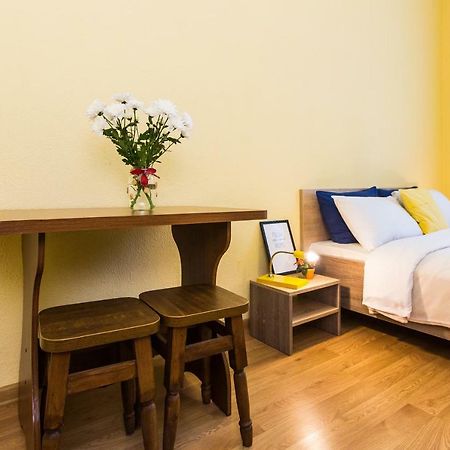 Modern 2Br Apartment In Central 利沃夫 外观 照片