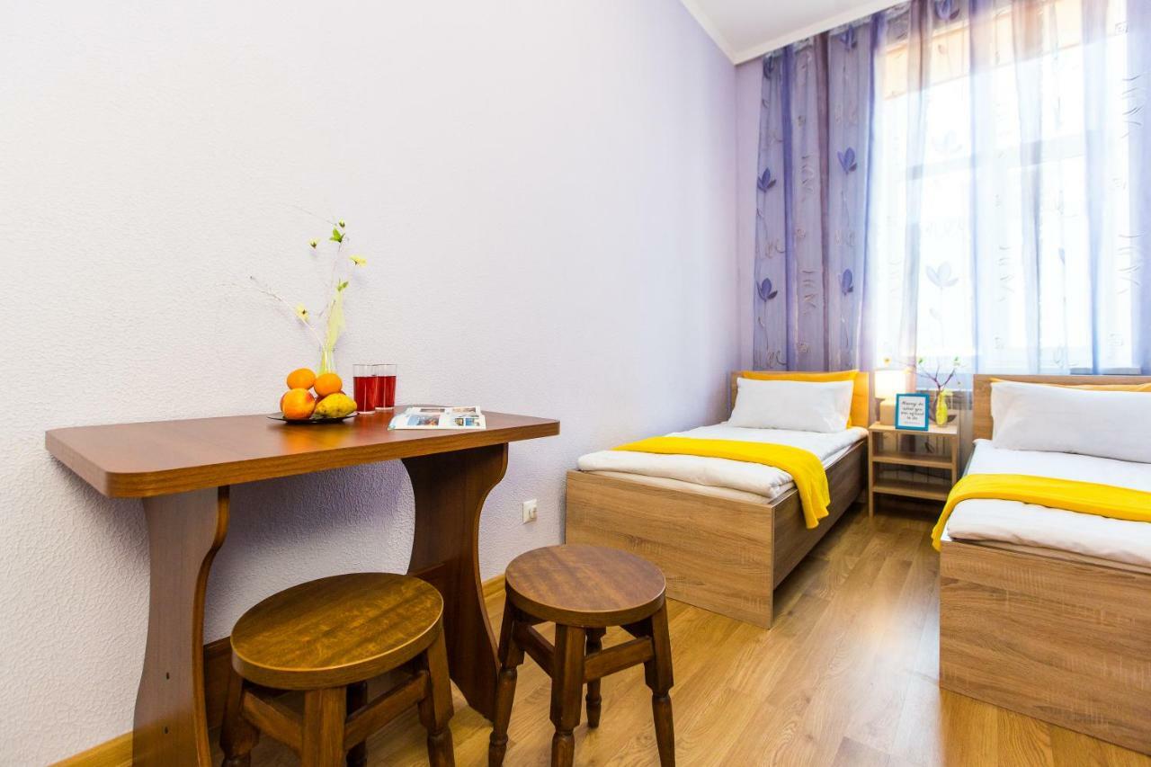 Modern 2Br Apartment In Central 利沃夫 外观 照片