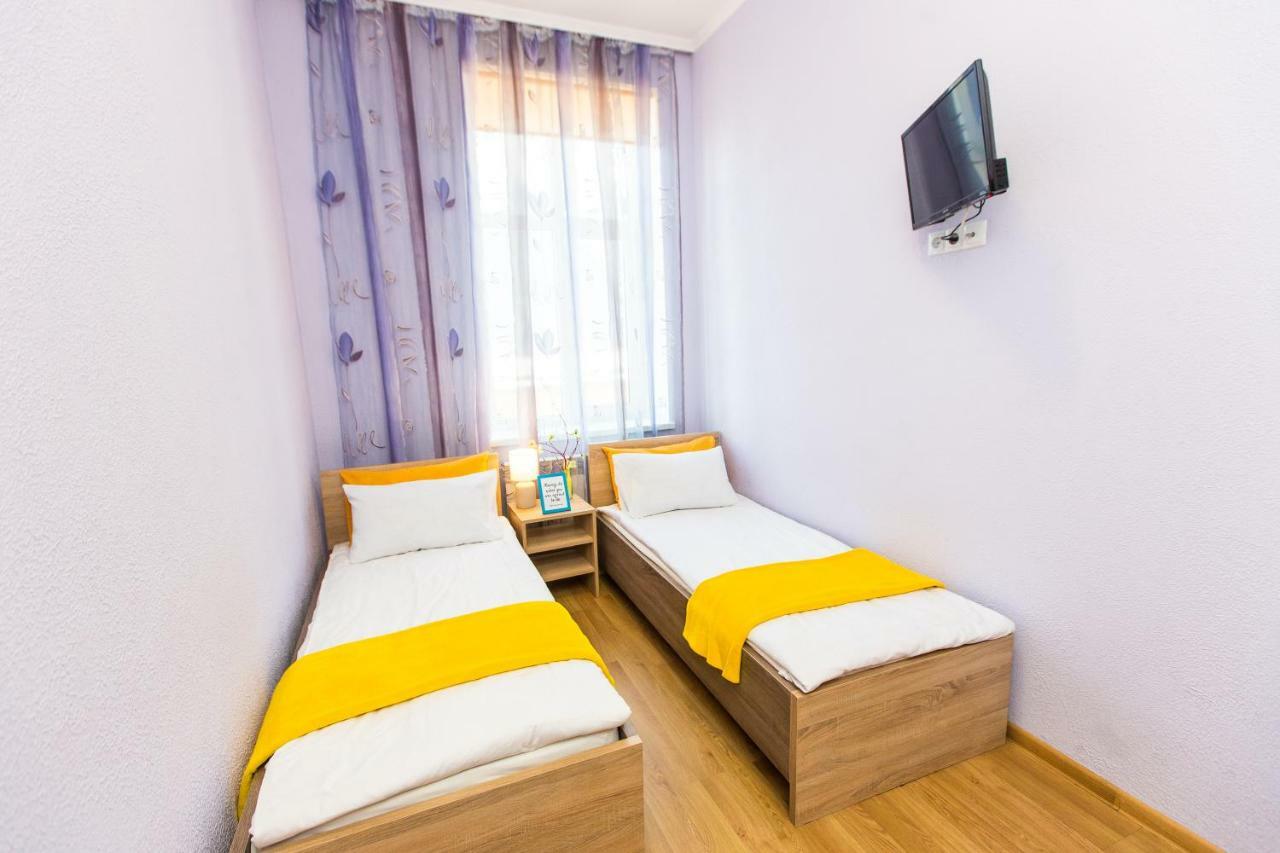 Modern 2Br Apartment In Central 利沃夫 外观 照片